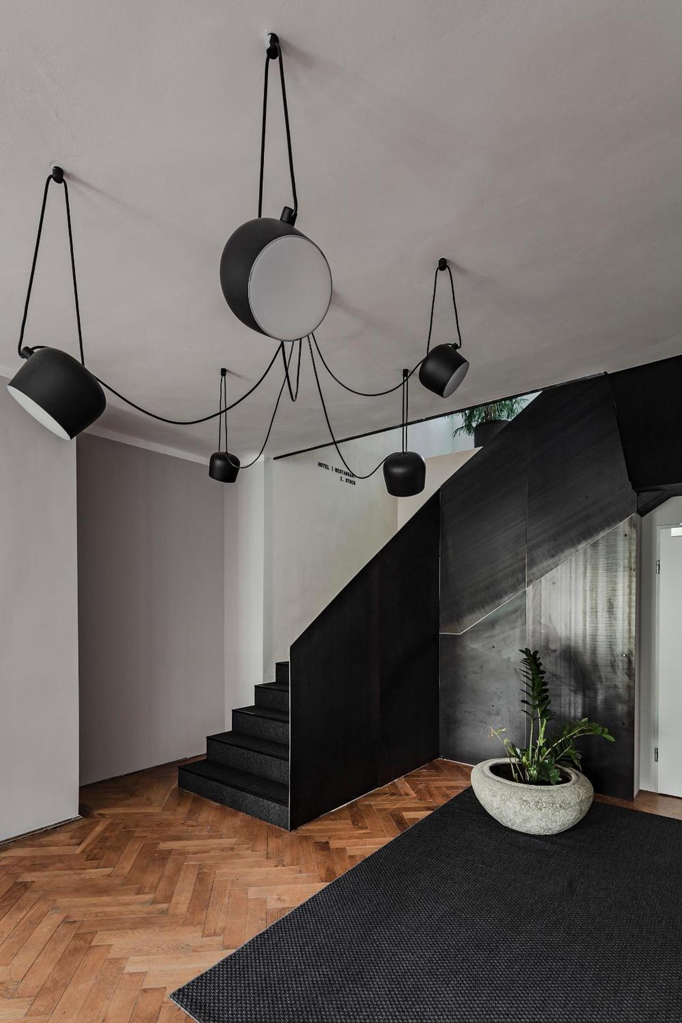 Lukas Kapeller Hotel Und Restaurant Щайр Екстериор снимка
